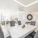 The Penthouse In Da Rocha * Portimão
