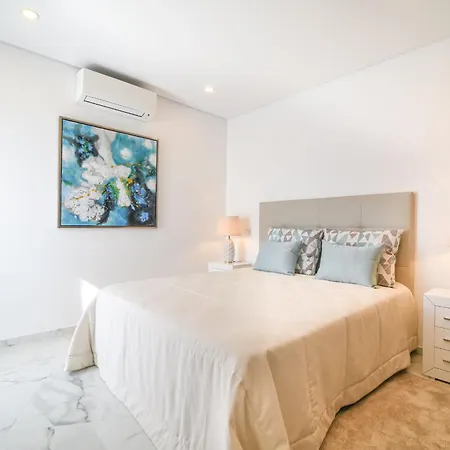 Apartment The Penthouse In Da Rocha Portimao